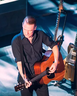 Bryan Adams Reading