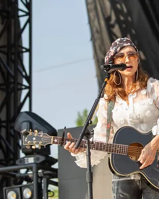 Pam Tillis Sellersville
